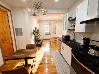 Chic Modern, 6 Min to PATH, 15 Min to FIFA & NYC, 2 - 3