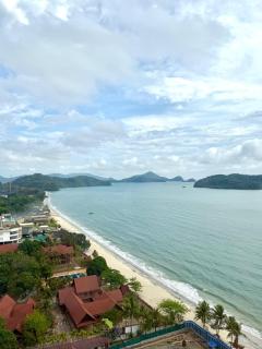 Beachfront Seaview Suite l Cenang l Super King Bed - 9