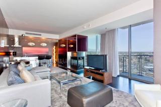 Amazing Lux 1 bedroom High Rise w balconies - 0
