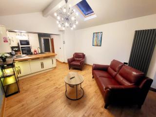 Modern 3-Bed Family Haven Wfree Parking - 7
