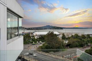 3BR Penthouse CBD & Harbour Views by Zodiak Stays - 2