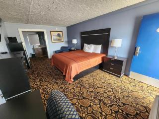 Rodeway Inn - 5