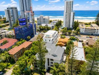 Seaside Apartments Broadbeach - 9