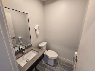 Sahara Courtyard Inn Penticton - 2