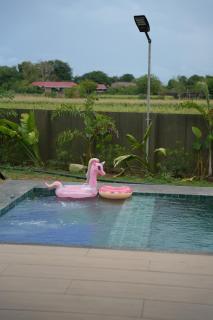 Minimalist Cabin with Pool 5 Mins Drive to Vigan Heritage Family &Pet-friendly - 8