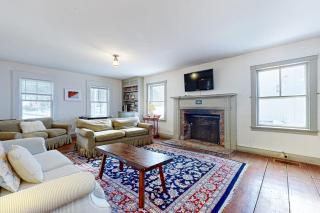 Bayberry Farmhouse - 6
