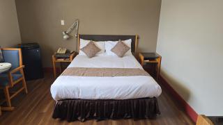 Gateway Motel - 2