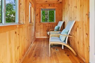 Davis Outpost Pet-Friendly Quiet Cabin w AC Screened Sunroom Walk to Trails - 8