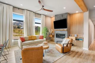 Enchanted Alps - Whole Home Permit 301,470 - 7
