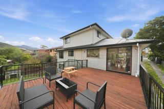 Glenorchy Family Retreat Near MONA & Hobart CBD Sleeps 11 - 6