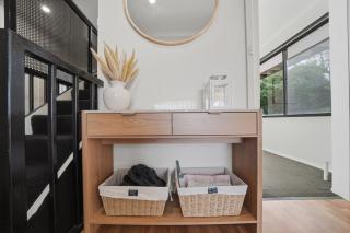 Glenorchy Family Retreat Near MONA & Hobart CBD Sleeps 11 - 1