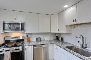 Dormont, Potomac 2C Cozy and Modern Private Bedroom with Shared Bathroom - 6