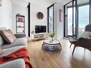 2BR Fortitude Valley Pool Gym and Parking - 6