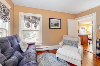 Pied-A-Terre - 3
