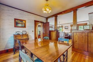 Riverbank Manor - 3