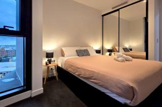 Corner 2 Bed with Views Level 11 - Fortitude Valley - 6