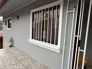 La Chiquilla - 0