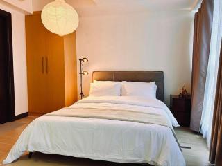 Warm & Cozy 1BR Uptown Parksuites T1 Pay Parking 23Q - 9