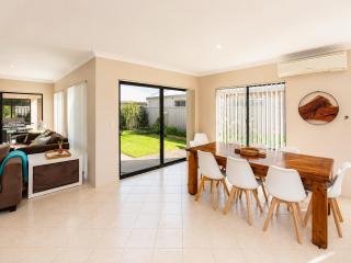 Cozy Dunsborough Coastal Stay - 1