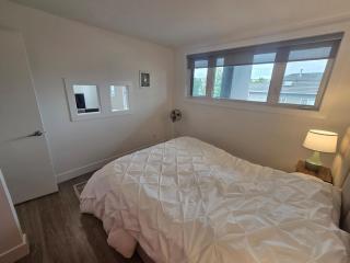 Entire Apartment, Centrally Located! - 1