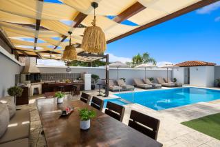 Pervolia House Private Pool Near Airport - 3