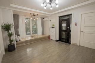 Hongdae Cozy 3-Bedroom Home with Garden - 5 min to Subway - 9