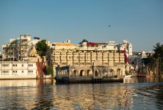 Minimalist - Lake Pichola Edit - 8