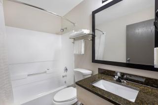 Quality Inn Meadville - 1
