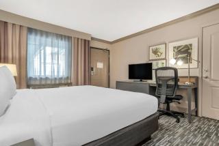 Country Inn & Suites by Radisson, Metairie New Orleans , LA - 3
