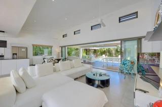 Exclusive Luxury Villa with Private Pool - 4