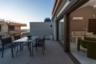 The Sunny Beachfront - 4