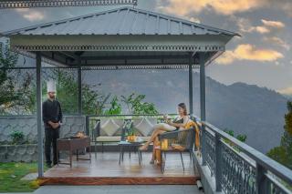 ELIVAAS Bask and Blessings Mist Suites with Private Balcony - 0