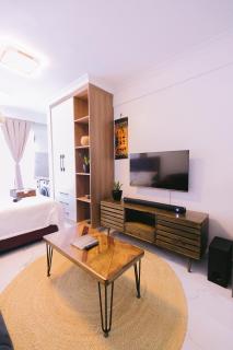 Studio in Kilimani Yaya Centre 2 min Walk to Yaya Centre 5 min to Adlife Plaza 10 min to Junction Mall 15 min to Westlands & Nairobi CBD Fast Wi-Fi Smart TV Fully Equipped Kitchenette Free Parking Security Gym Access Self Checkin - 3