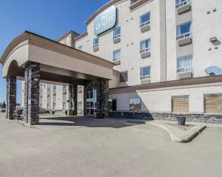 Quality Inn & Suites - 8