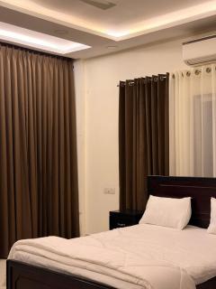 TwoFold Living Spacious Studio Apartment - 4