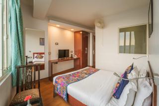 Tripli Hotels M & Resort - 6
