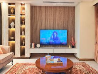 3 Bedroom Royale Family Suite Apartment in PentaSquare DHA 5 - 7