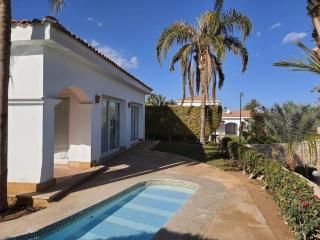 Sheraton Beach Villa Private Pool-By Sinaistays - 4