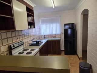 Avon Apartments, Northam - 4