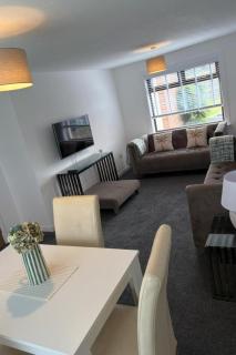 Ayr 2-Bed House Sleeps 4 with Garden & Parking - 5