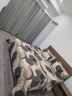 Luxury Stay, Chic Design - Comfort & Convenience - 1