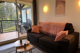 Bright apartment with pool and balcony - 5