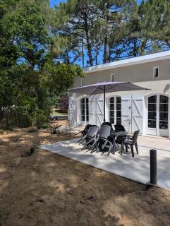MAISON LES MATHES 60 M2, TERRAIN 850 M2, 4 à 6 personnes - 8