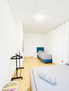 Cozy 3BR Apartment, 6 Minutes to the Train Station for Short & Long stay - 4