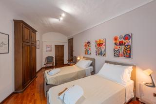 In Piazzetta 2 Holiday Apartment, Barolo - 7