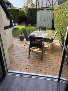Cottage cosy avec jardin, piscine et parking - 5