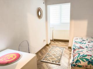 Private room at Ceausescu's place in Old City Unirii Square - 3