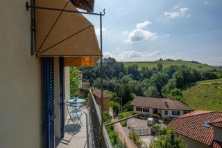 In Piazzetta 2 Holiday Apartment, Barolo - 0