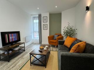 Kingsbridge Central, Stylish apartment with free parking - 0