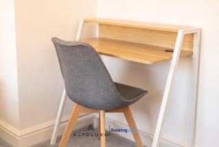 Orchid 2 Luxury 3BR House By AltoLuxo Short Lets & Serviced Accommodation With Free WiFi & Parking - 5